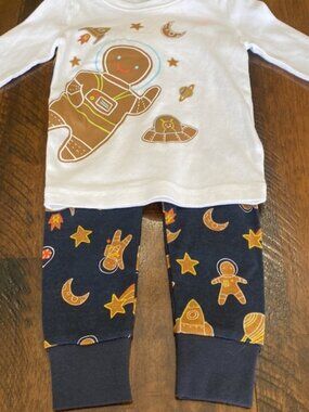 Gingerbread Holiday Christmas Pajamas Set